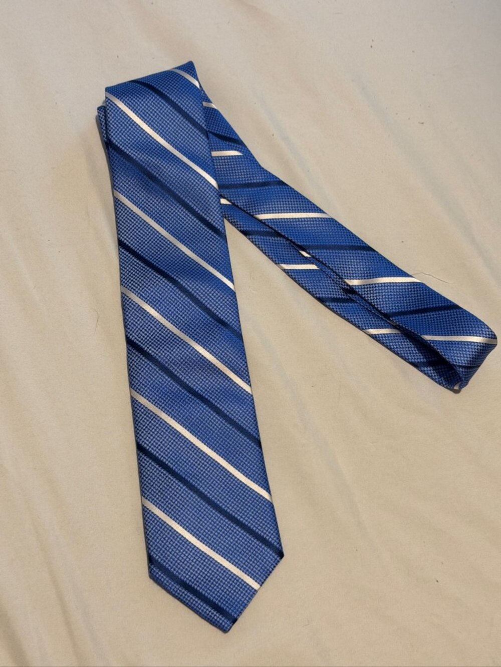 JoS.A.Bank 100% Silk Tie